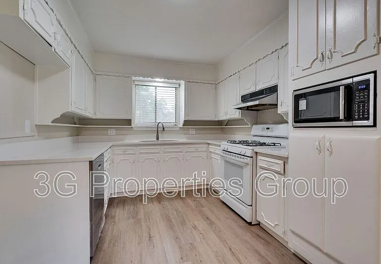 140 Joyce Dr — Photo 11