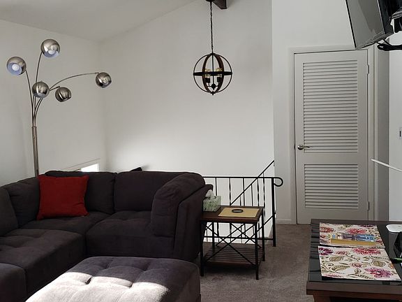 3rd image of 1265 Curwood Ct SE