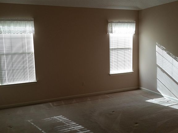 4th image of 7095 Mirage Ln