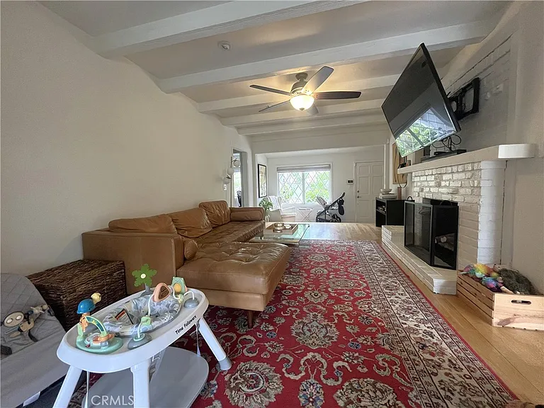 1644 Wellesley Dr — Photo 4