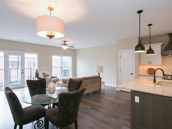 Living room - 1st floor