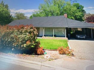 1145 Woodrow Ln, Medford, OR 97504