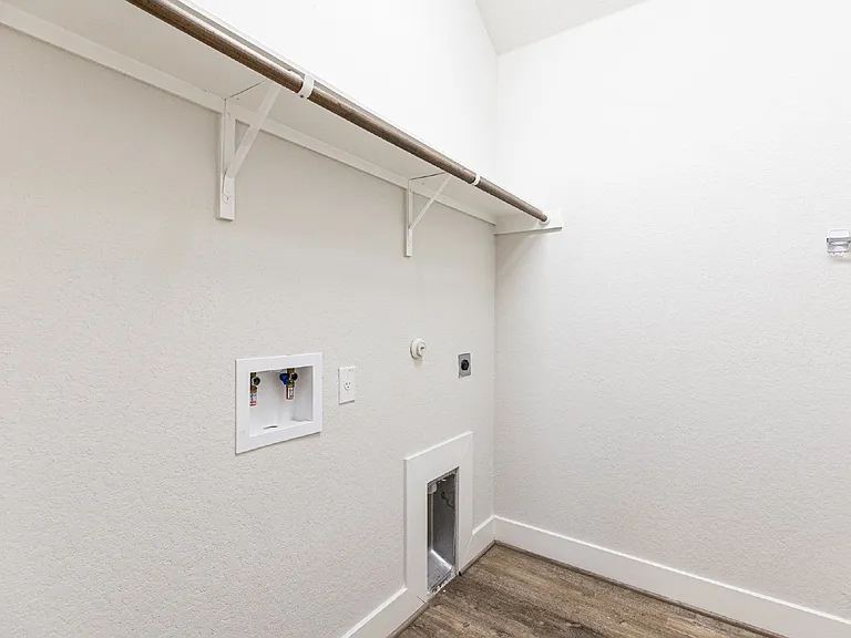 920 Foxbrook Way — Photo 34