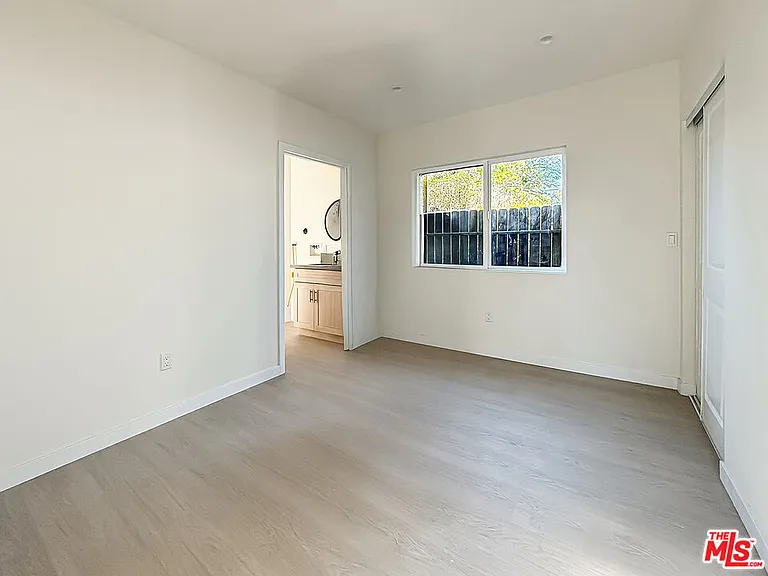 2619 Veteran Ave — Photo 11
