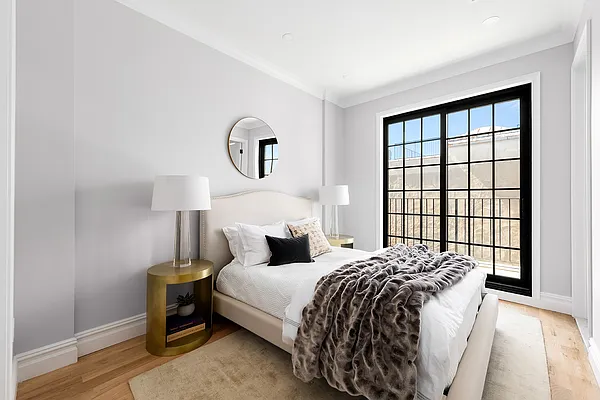 Sold by Douglas Elliman | media 20