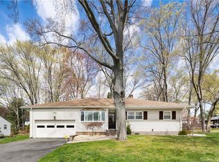 40 E Normandy Dr, West Hartford, CT 06107
