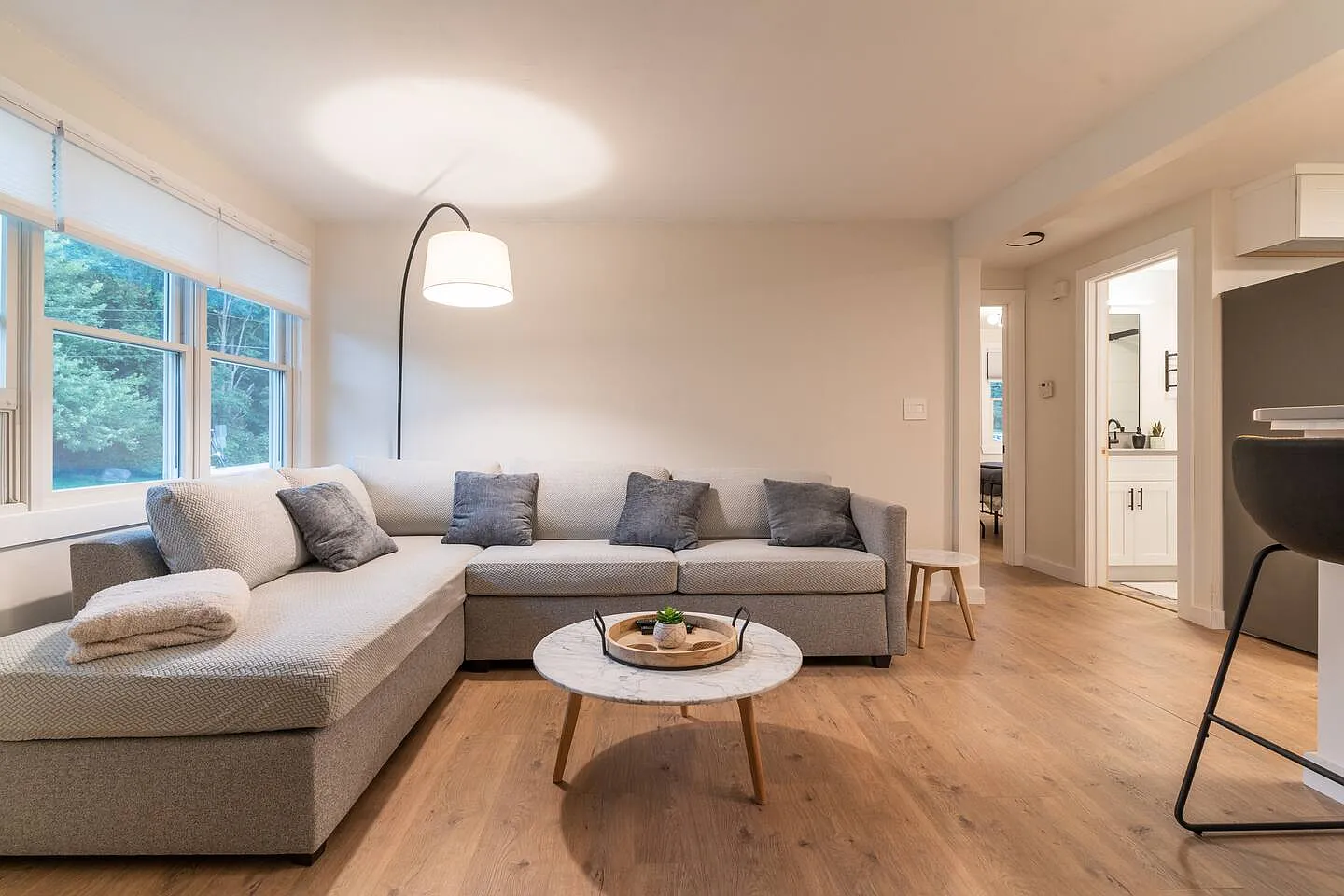 2 bed, 900 sqft, $2,250 — Photo 1