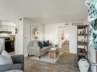 Wimbledon Place - Now Offering 1/2 Off First Months Rent on 1 Bedrooms PLUS a FREE Retro Microwave!, Tulsa, OK 74145