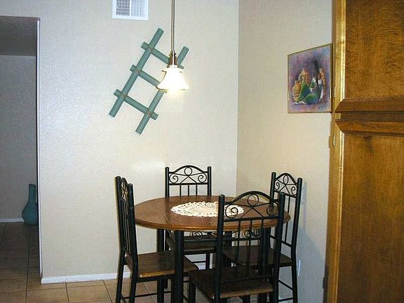 Close Up View of Eat-in Kitchen