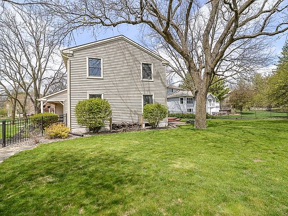3rd image of 4274 Farm Meadows Ct