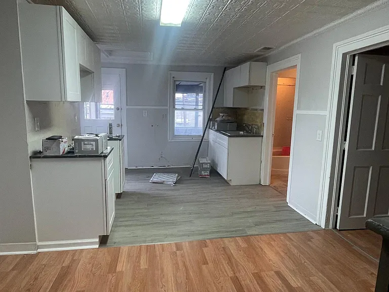 291 4th St #2 — Photo 4