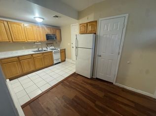 18 Millay Ln, Bay Shore, NY 11706