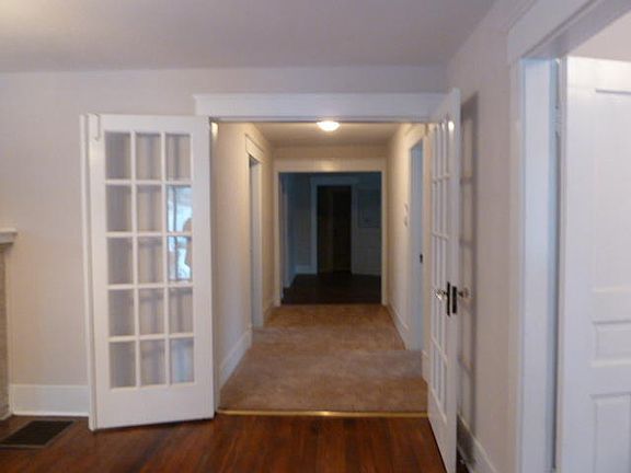 3rd image of 409 Oglewood Ave