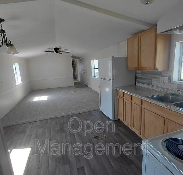 301 Mantle Ave #321KEV — Photo 11
