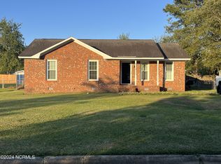 3863 Robin Rd, Ayden, NC 28513
