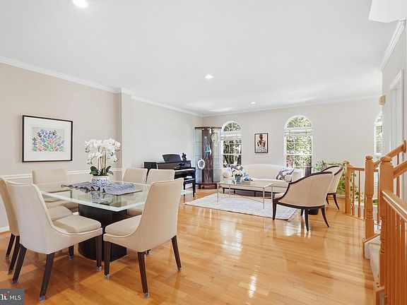 4th image of 4714 Caronia Way