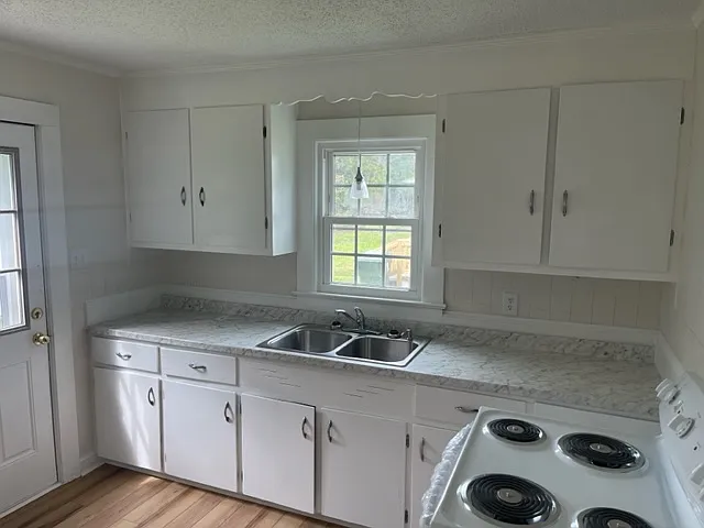 2108 Thompson Dr #A — Photo 7