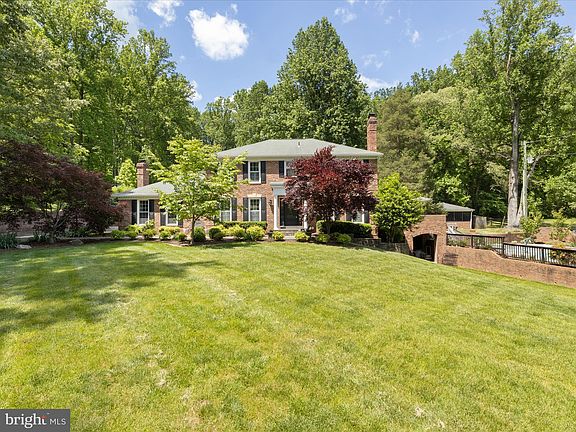 2nd image of 11728 Lakewood Ln