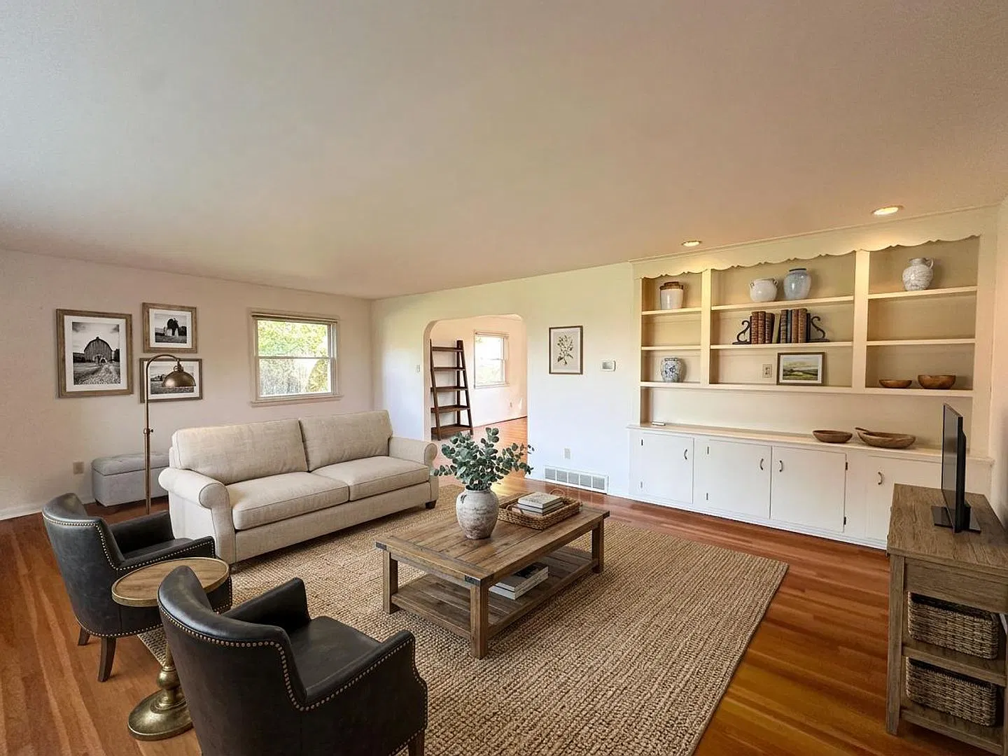Single Family Home in Washington Boro! — Photo 2