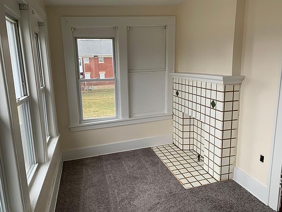 4th image of 2918 Elmwood Ave #2
