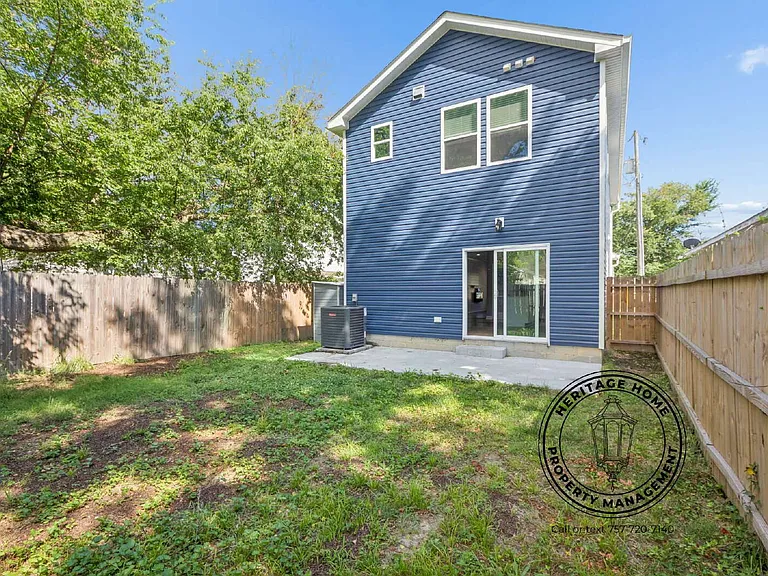 532 Harriett St — Photo 25