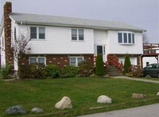 14 Hope Ln, Narragansett, RI 02882