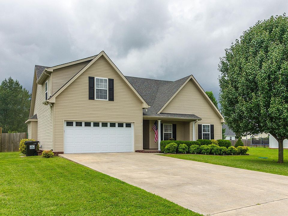1st image of 830 Fleming Farms Dr