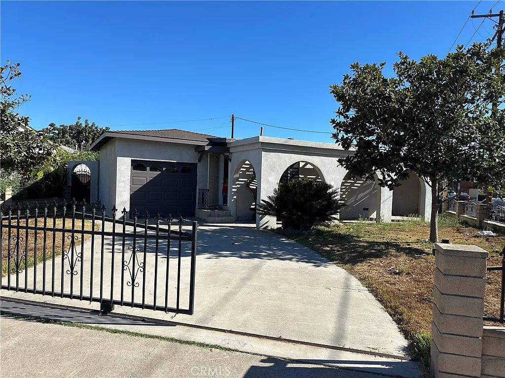 3 bed, 2.5 bath, 1592 sqft, $4,200 — Photo 1