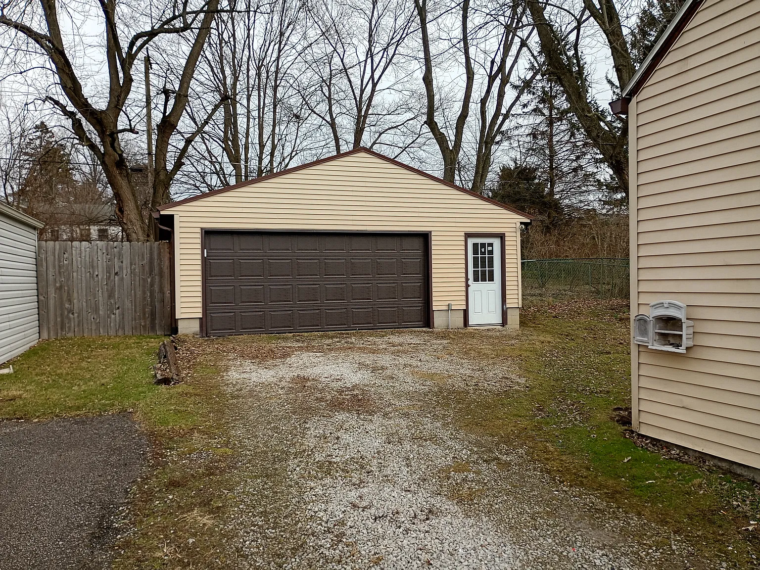 550 Connor Dr — Photo 4