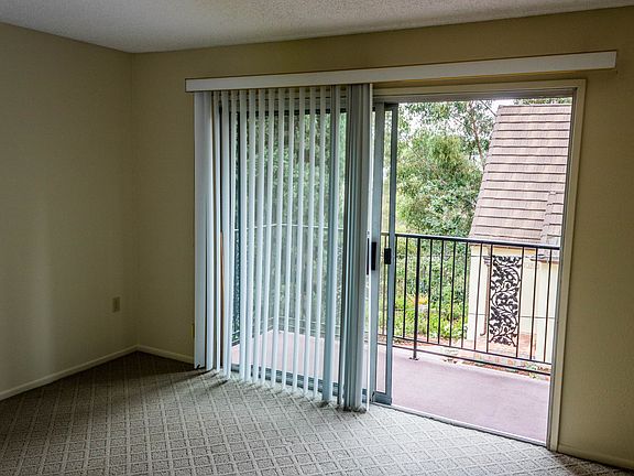 5th image of 2747 2nd Ave APT B