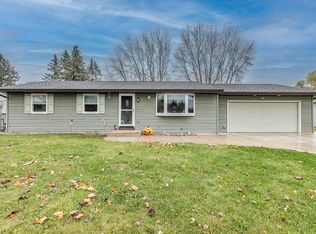 172 Nancy Ln, Pulaski, WI 54162