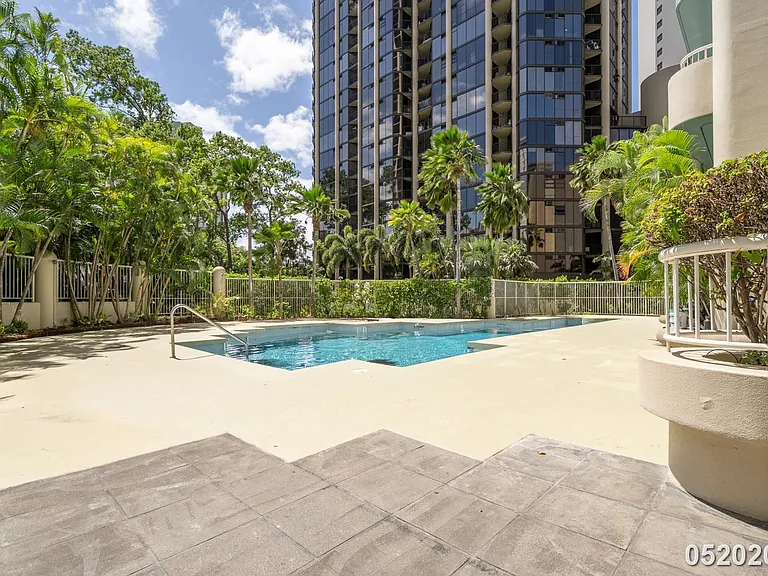 1212 Nuuanu Ave #2406 — Photo 27