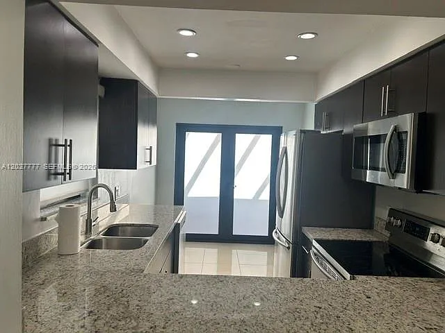 1601 NW 98th Way — Photo 15