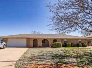 1210 N Indiana St, Weatherford, OK 73096