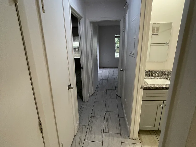 418 Banana Cay Dr #D — Photo 4