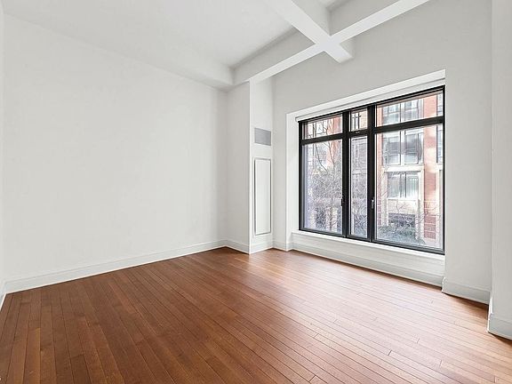 5th image of 160 W 12th St #22