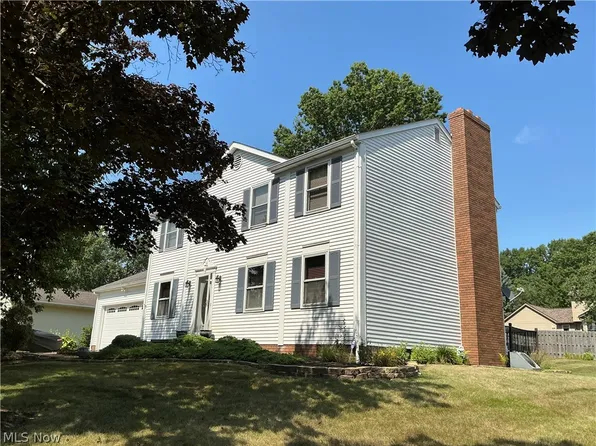 13592 Peppertree Ave NW, Mogadore, OH 44260
