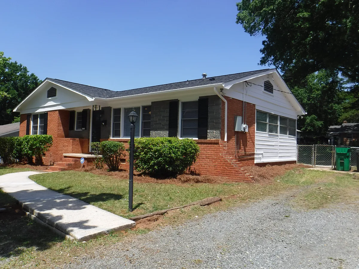Building Photo - 2401 Cartwright Pl