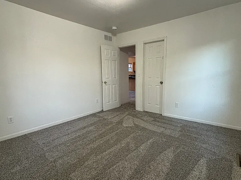 1252 Corby Blvd — Photo 9