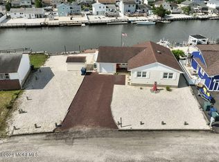 112 E Shrewsbury Dr, Little Egg Harbor, NJ 08087