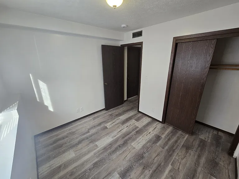 1321 SW 10th St — Photo 2