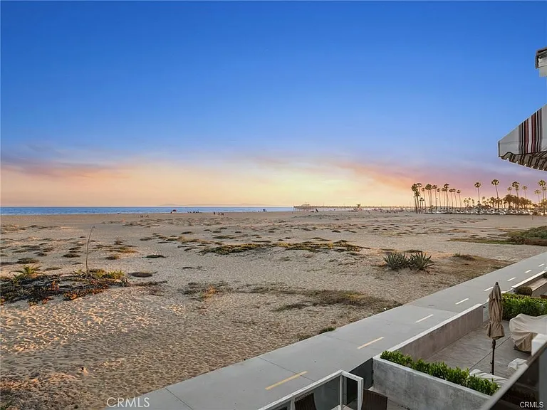 1119 E Balboa Blvd #A — Photo 27