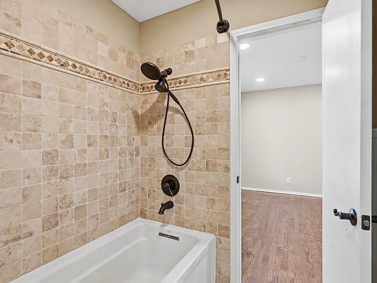 306 Dove Creek Trl — Photo 21
