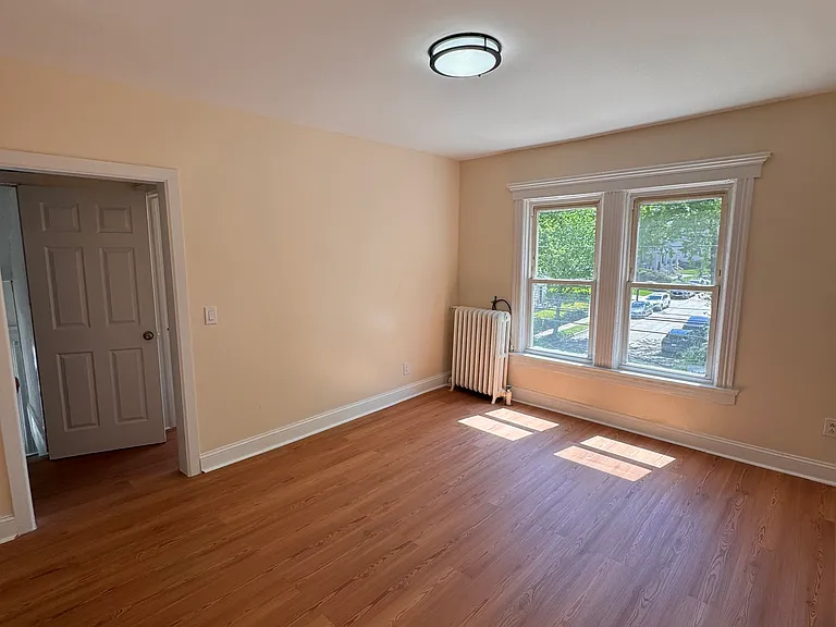 139 E Forest Ave #2 — Photo 4