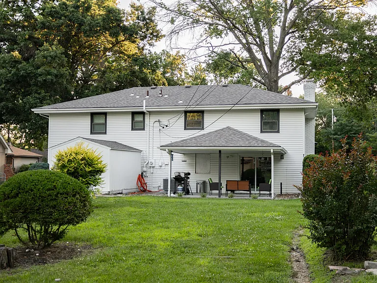12809 Manchester Ave — Photo 40
