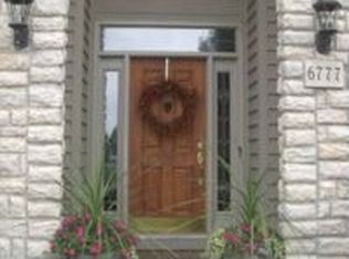6777 Meadow Glen Dr, Westerville, OH