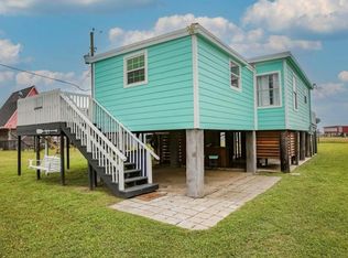 515 Texas St, Surfside Beach, TX 77541