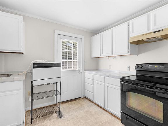 3rd image of 2604 Omar St