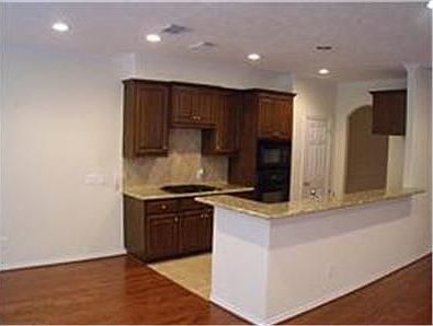 5th image of 1330 Ella Pl