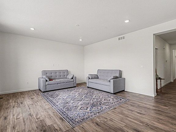 4th image of 5548 Runge Ct